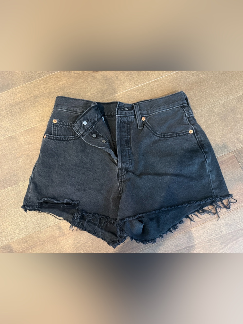 Levi’s 501 Black Denim Cutoff Shorts Women’s 27 Raw Hem High Rise Distressed